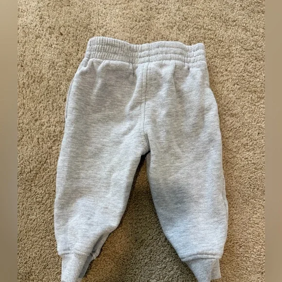 New balance 3 piece sweat set. 12month. EUC - Picture 4 of 4